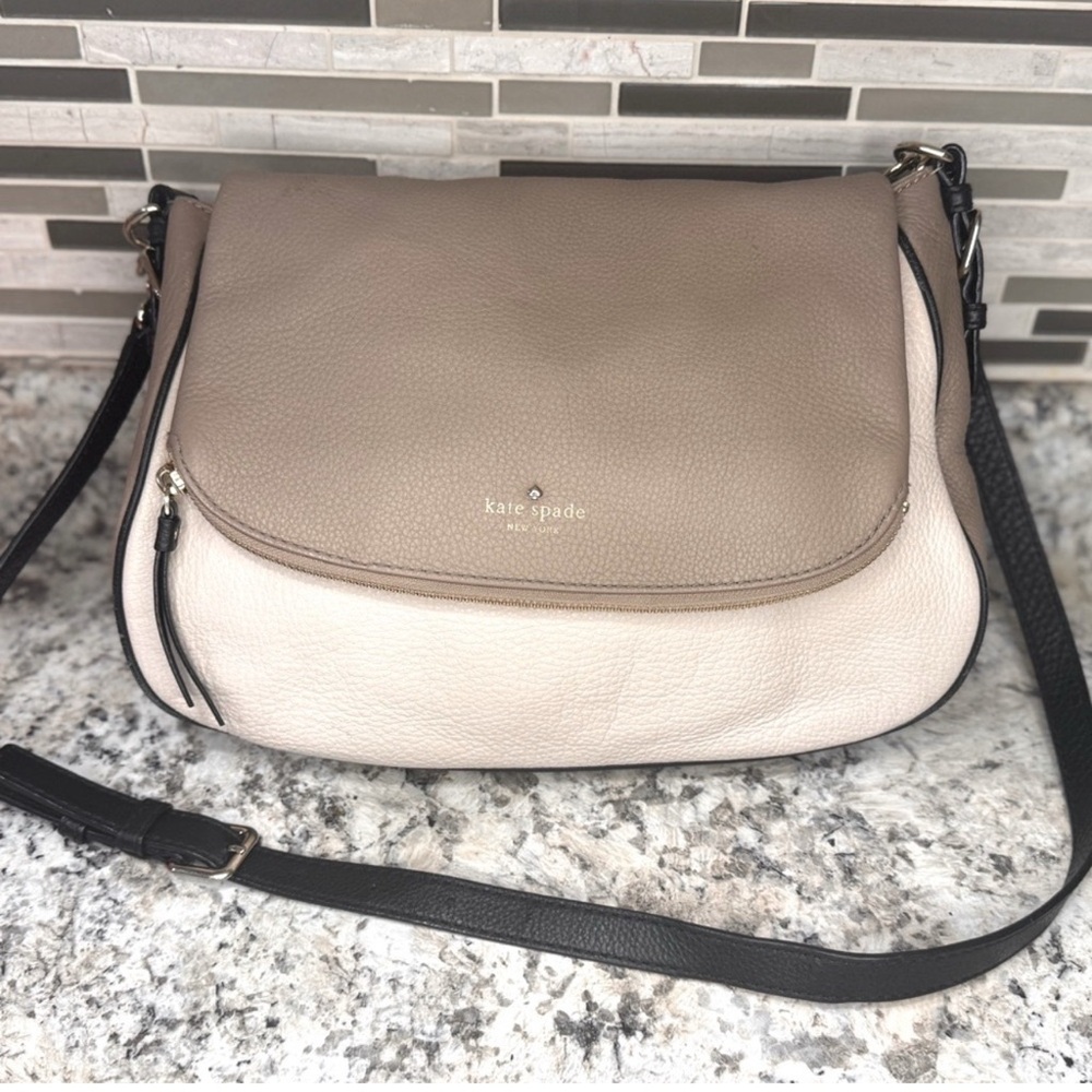 Stunning Kate Spade color block two way pebble leather